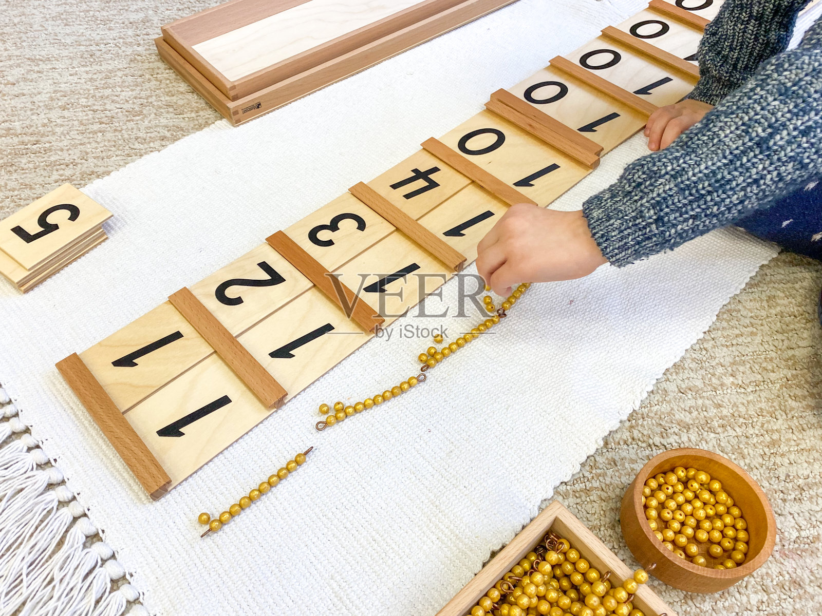 蒙台梭利材质祝福木板1片采用金色材质照片摄影图片