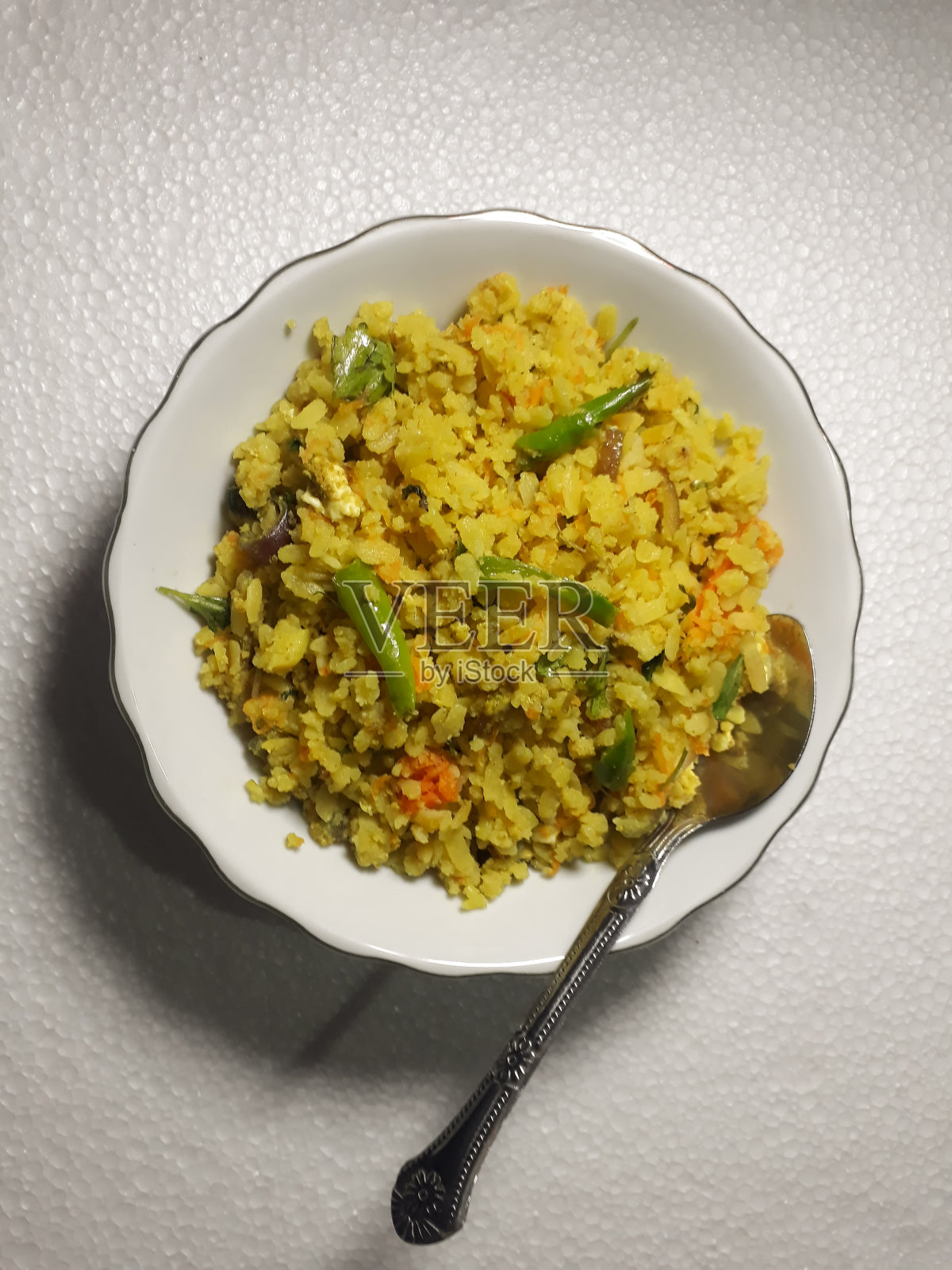 近景的健康煮熟蔬菜扁饭碟照片摄影图片