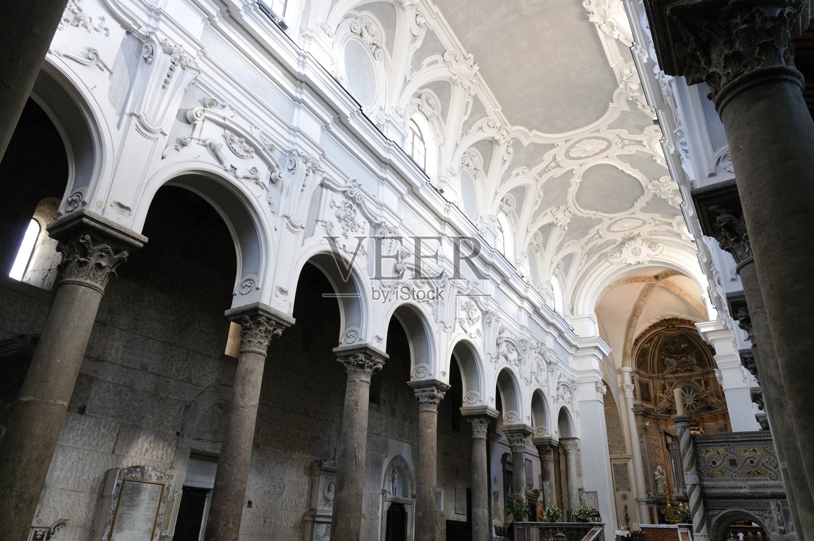 Sessa Aurunca,坎帕尼亚。圣彼得和保罗大教堂照片摄影图片