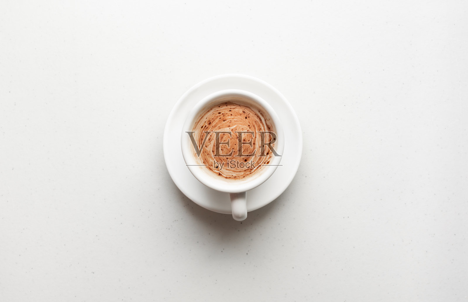 白色桌子上的咖啡杯俯视图照片摄影图片