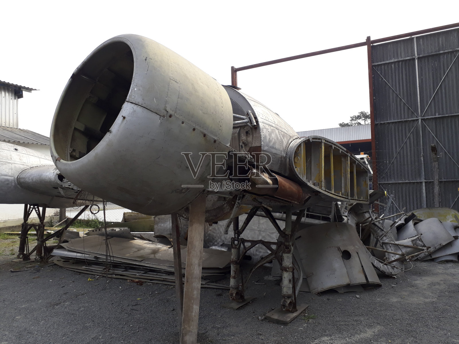 飞机零件变成了废铁照片摄影图片