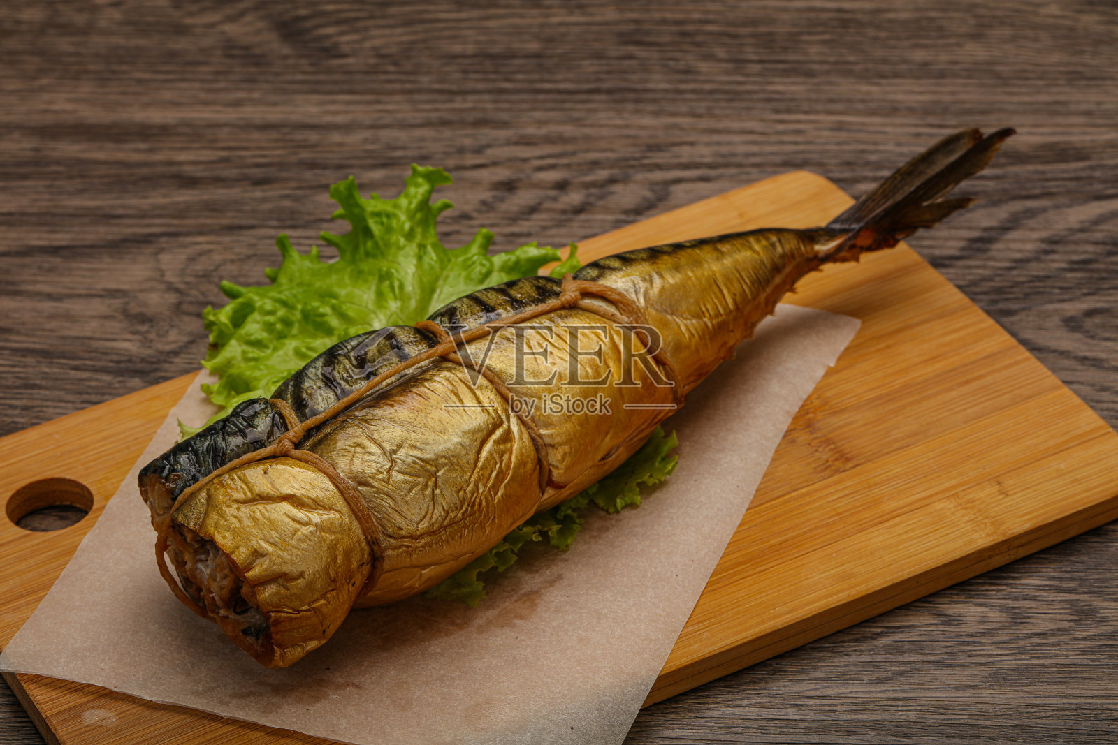 熏制美味的鲭鱼点心照片摄影图片