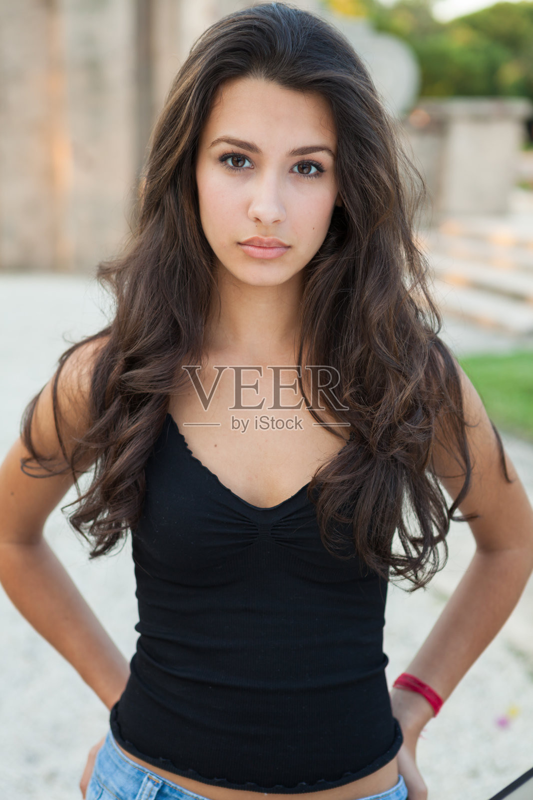 美丽的年轻女子照片摄影图片