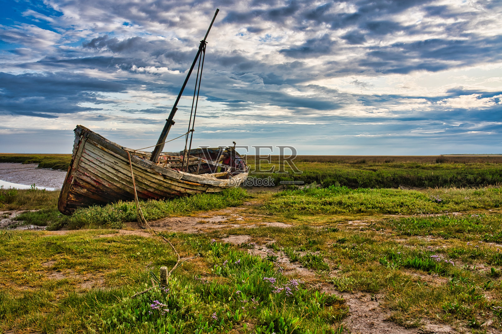 被遗弃的木船，英格兰，诺福克，英国照片摄影图片