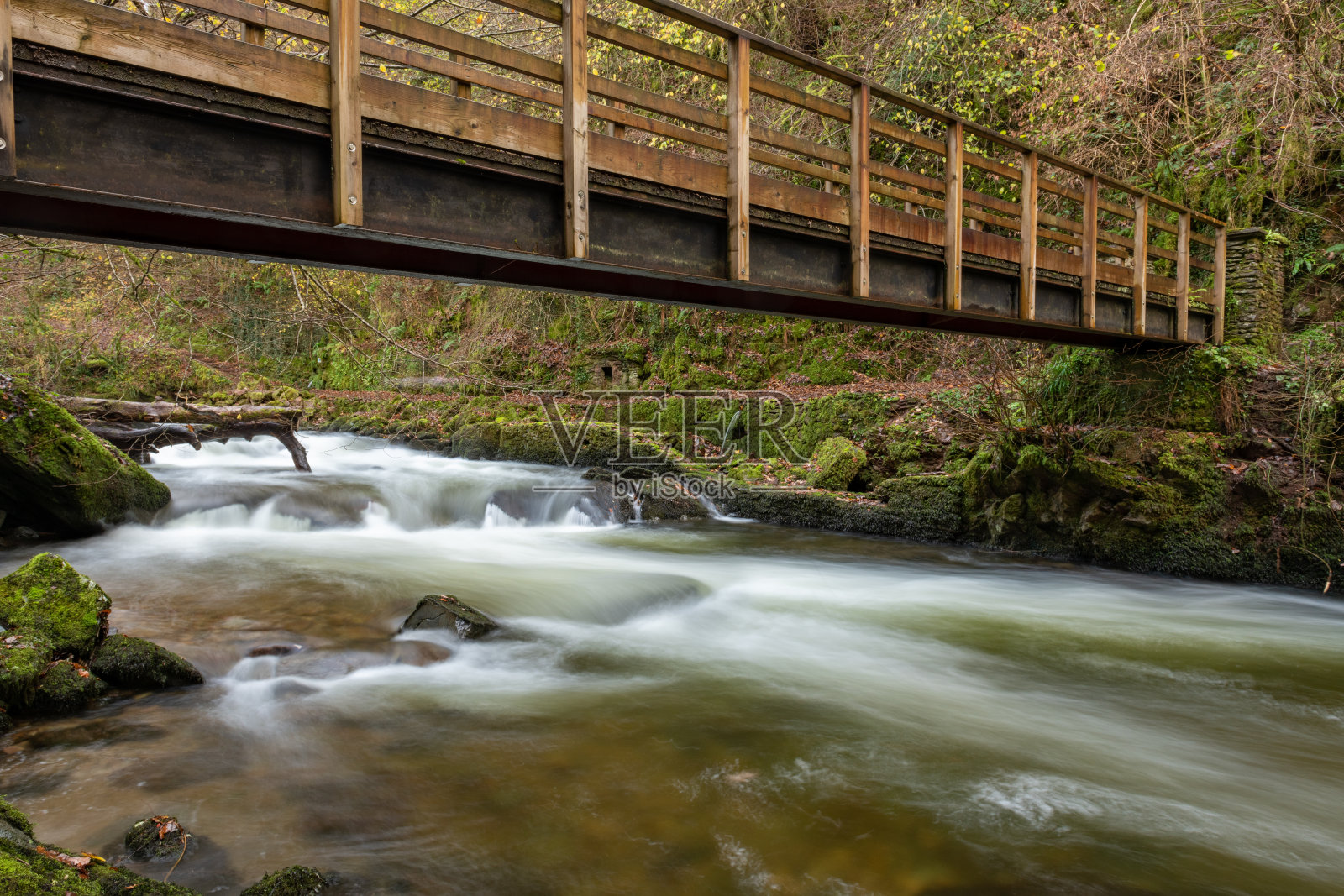 埃克斯穆尔国家公园的水相遇照片摄影图片