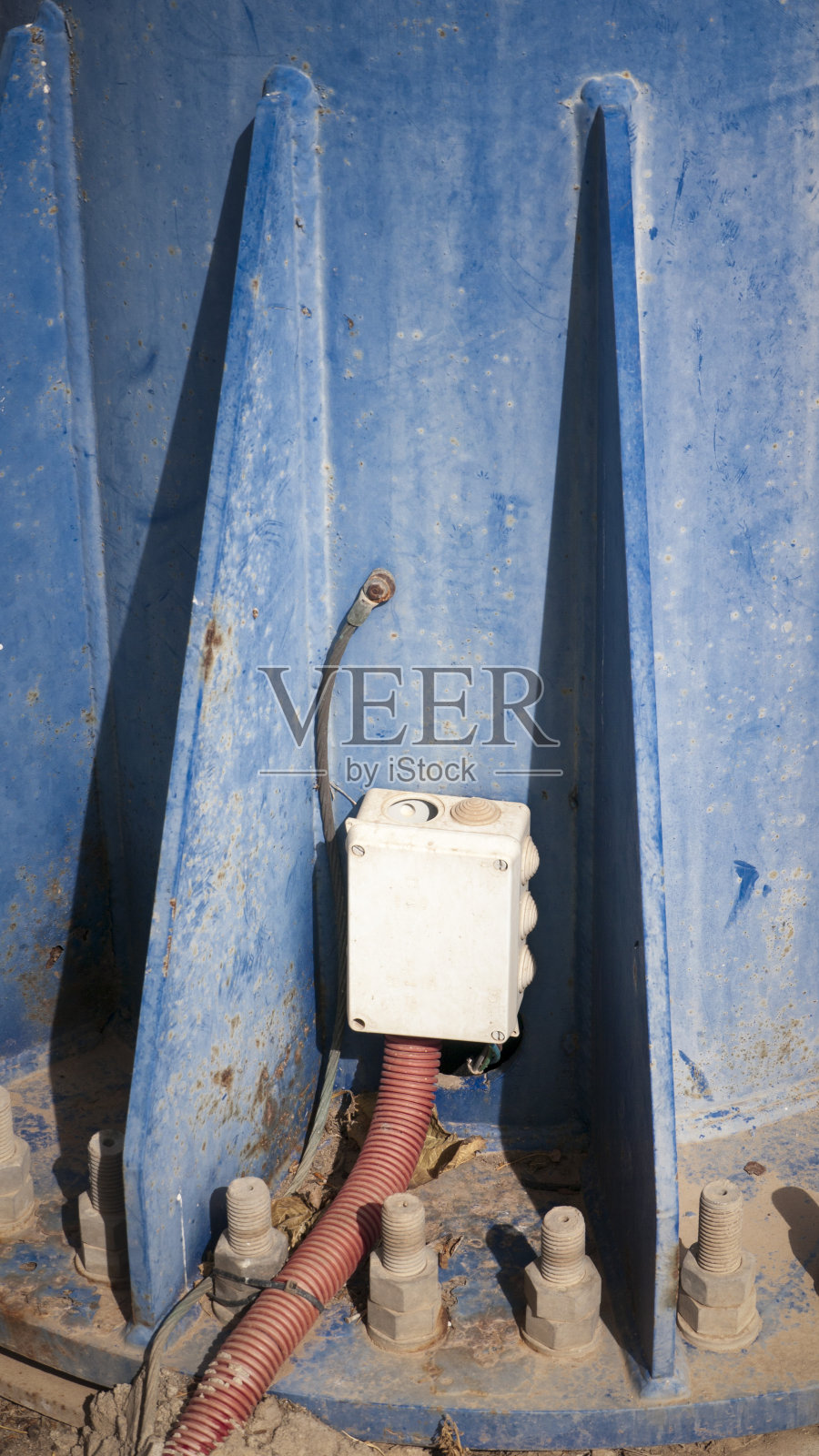 蓝色的金属塔照片摄影图片