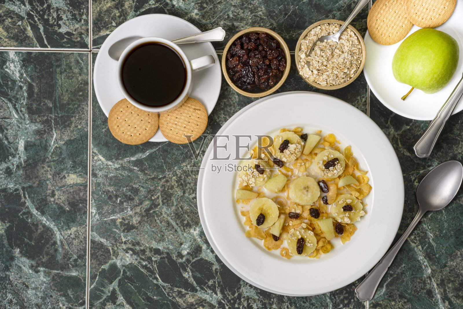 在家吃玉米片早餐照片摄影图片