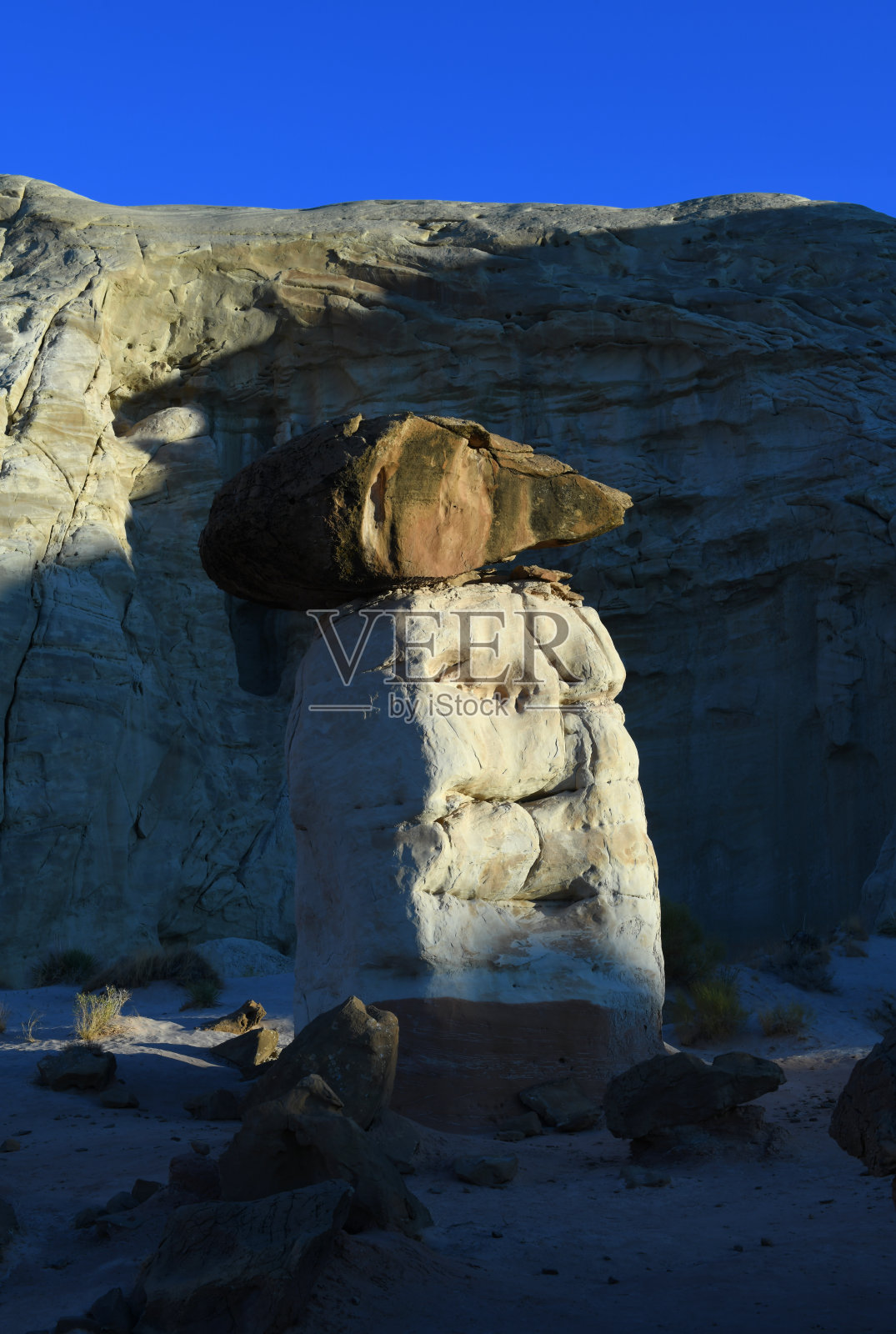 美国犹他州的蘑菇状岩石照片摄影图片