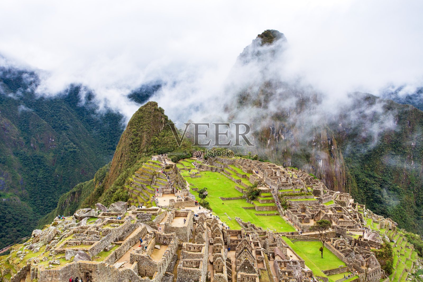 马丘比丘，秘鲁印加小镇全景照片摄影图片
