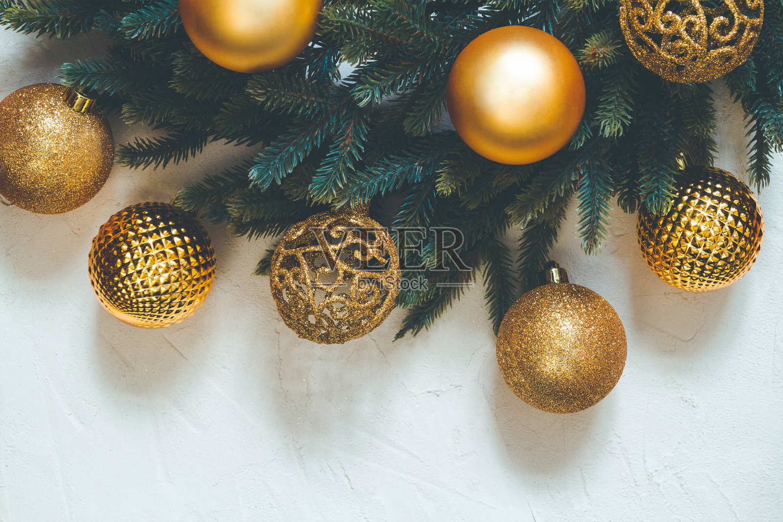 圣诞佳节的背景闪烁着五彩缤纷的彩灯，模糊了画面照片摄影图片