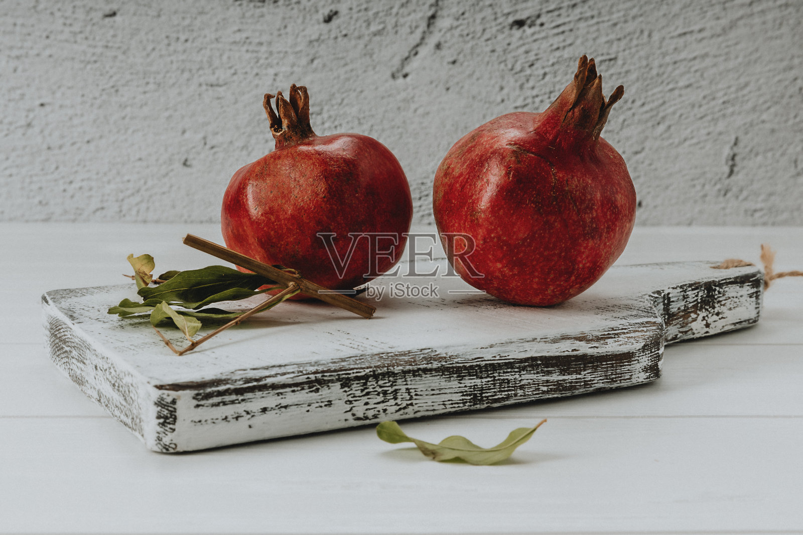 两个红色石榴照片摄影图片