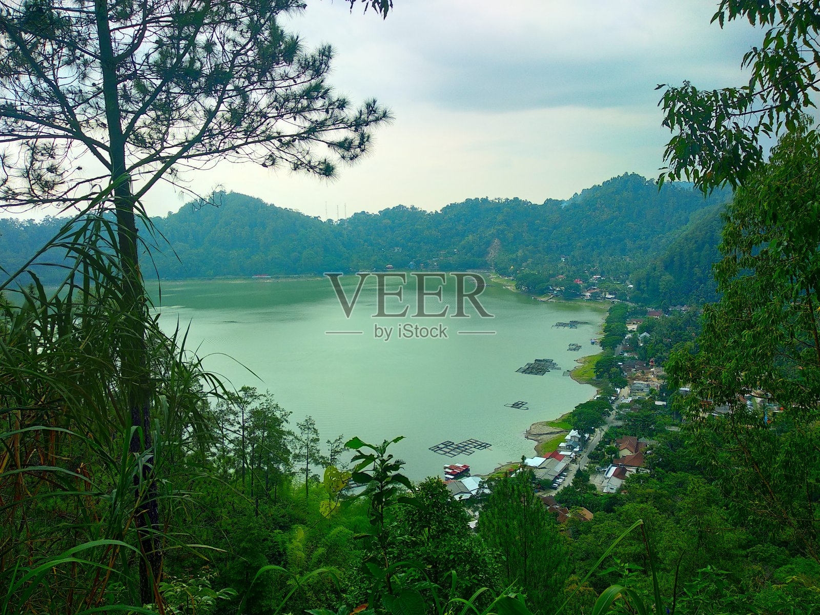 ngebel湖照片摄影图片