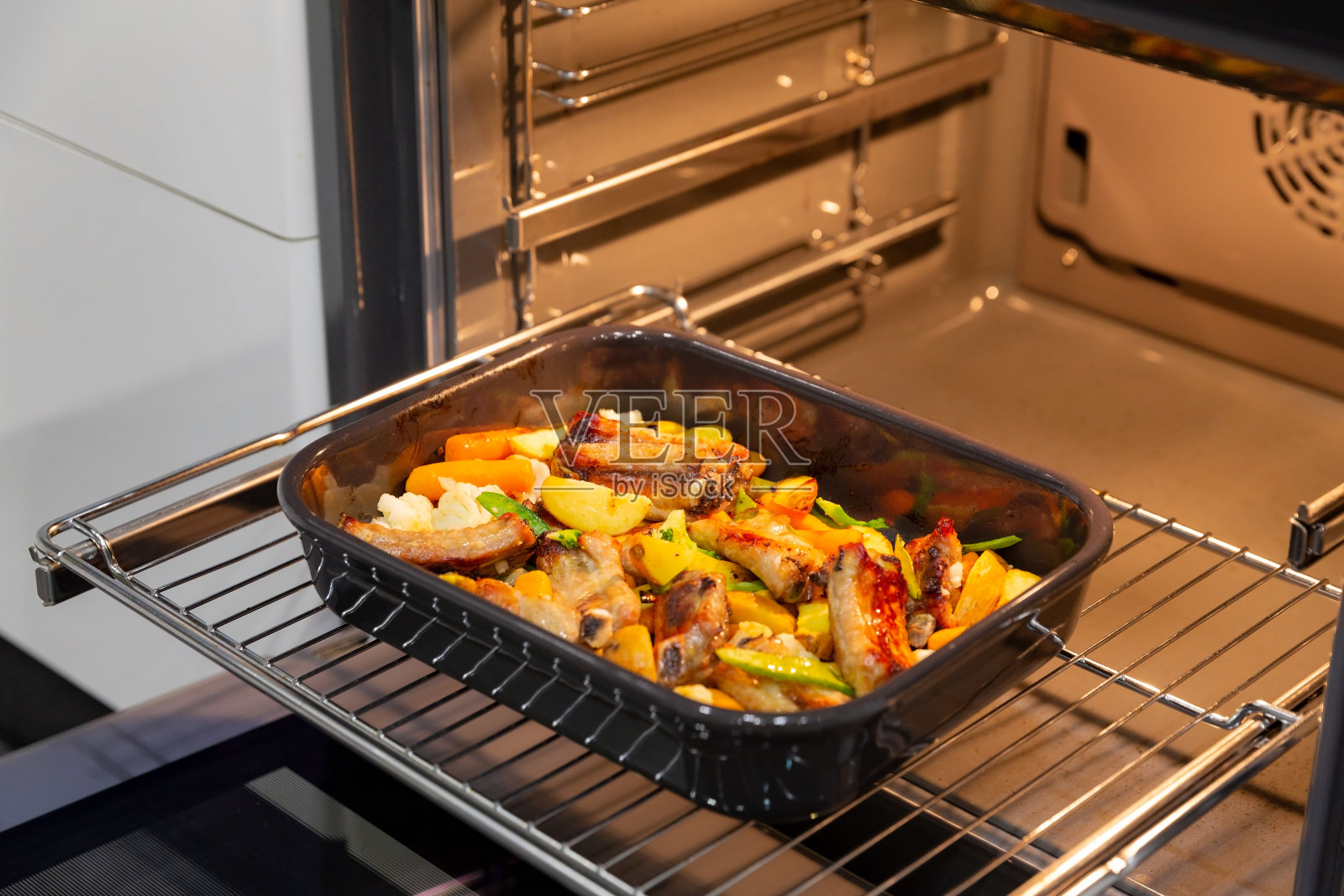 烤蔬菜排骨照片摄影图片