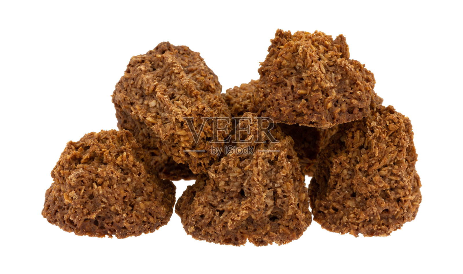 一组无谷蛋白巧克力蛋白杏仁饼孤立在白色背景的侧视图。照片摄影图片