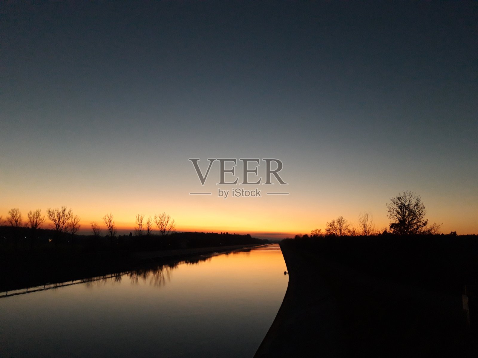 黄金黄金了照片摄影图片