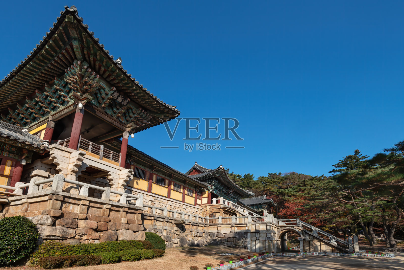 韩国庆州的七宫寺照片摄影图片