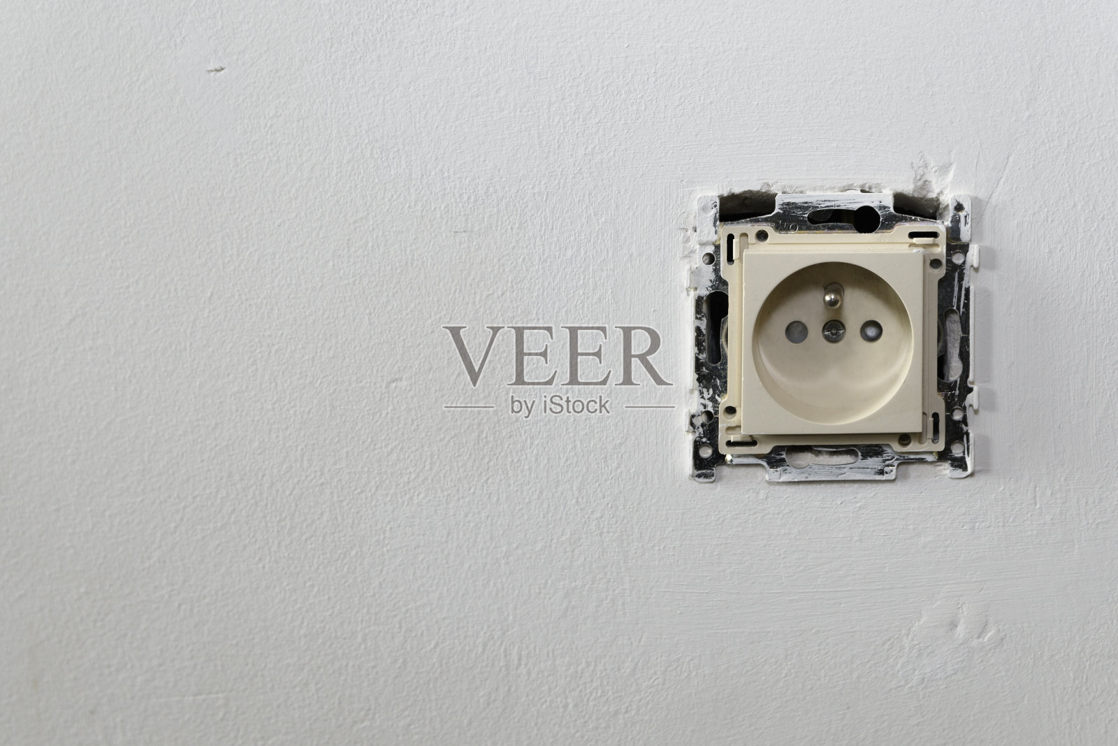 上漆前先将框架盖从插座上取下照片摄影图片