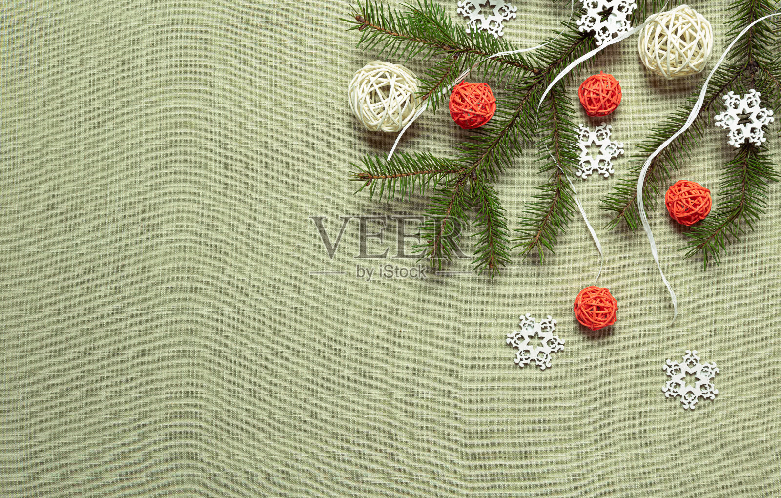 冷杉枝用天然可回收的绿色装饰照片摄影图片