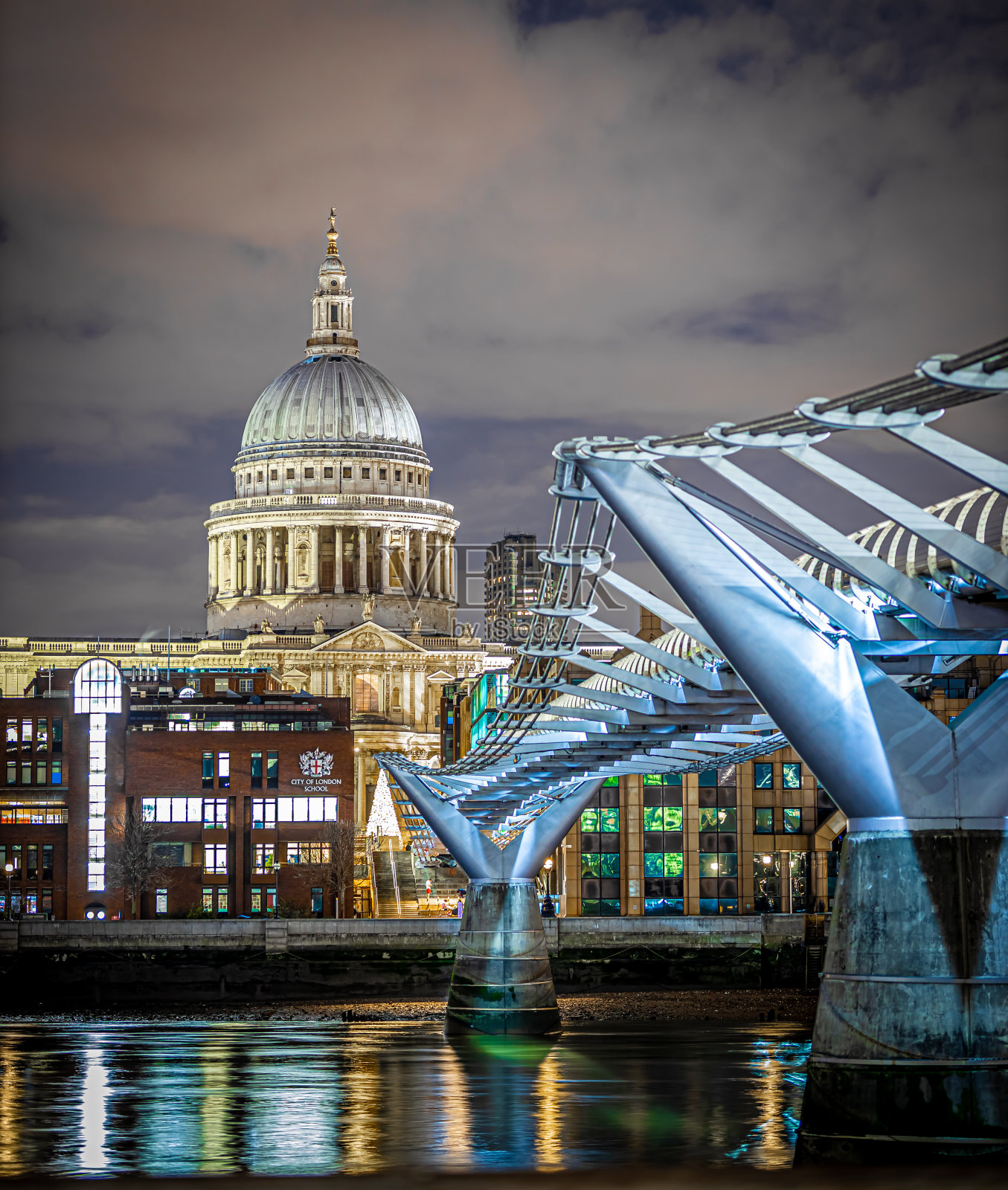 伦敦圣保罗大教堂冬季全景图照片摄影图片