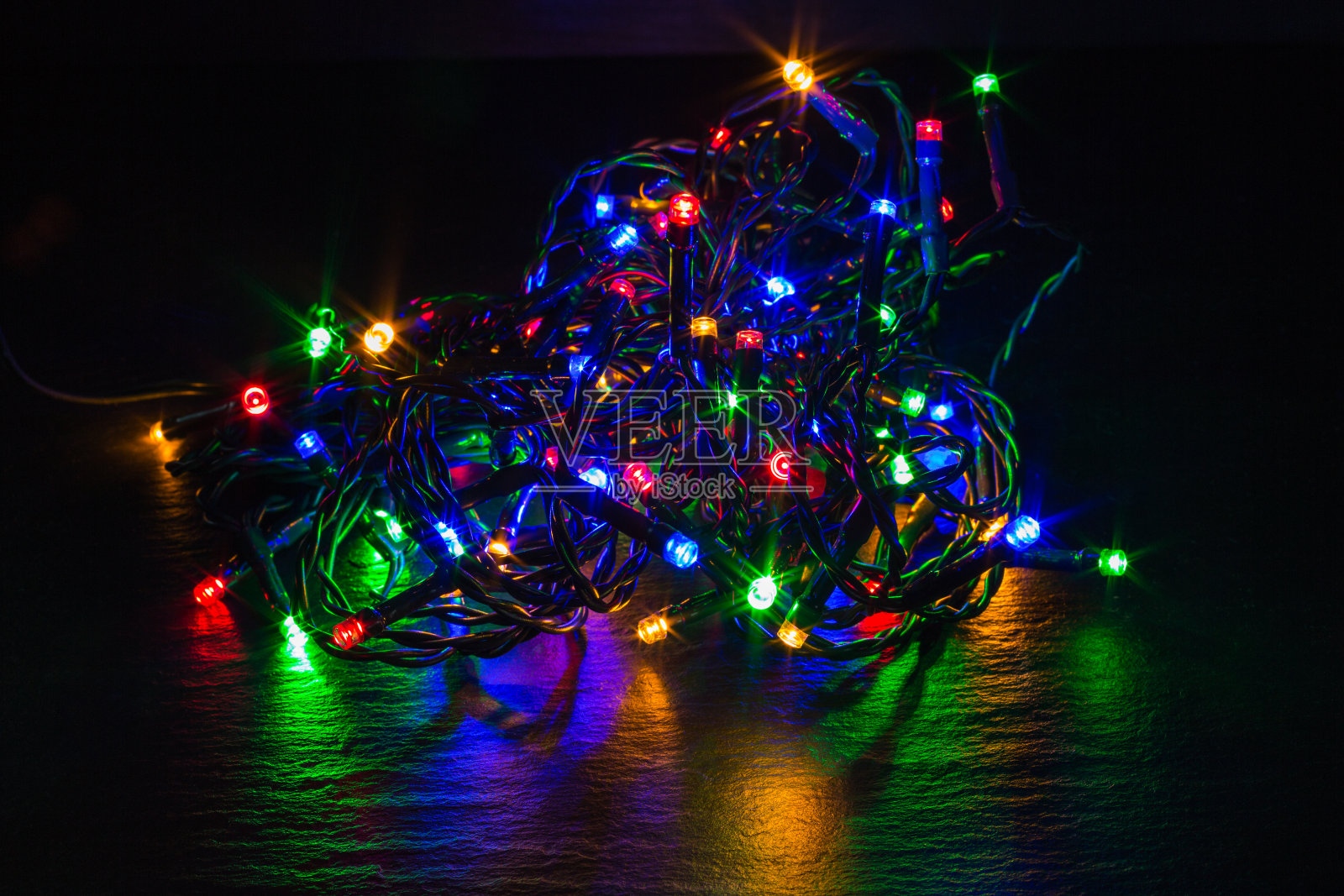 领导圣诞树小彩灯照片摄影图片