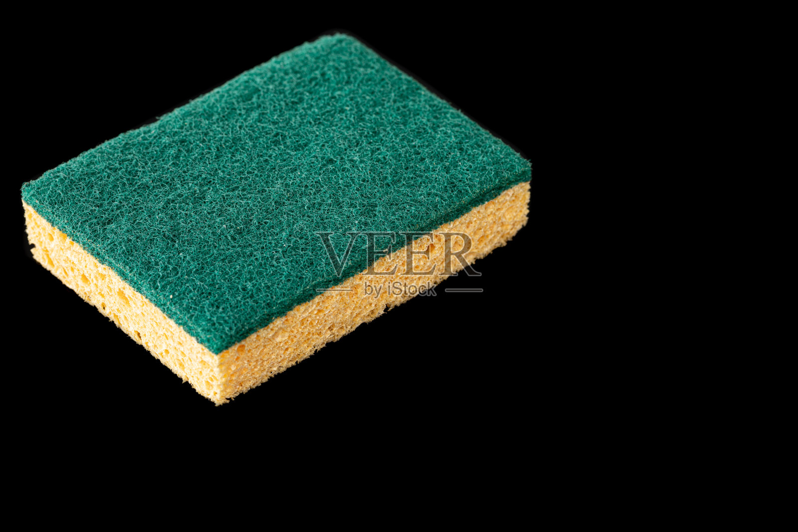 海绵上的黑色背景单一对象照片摄影图片