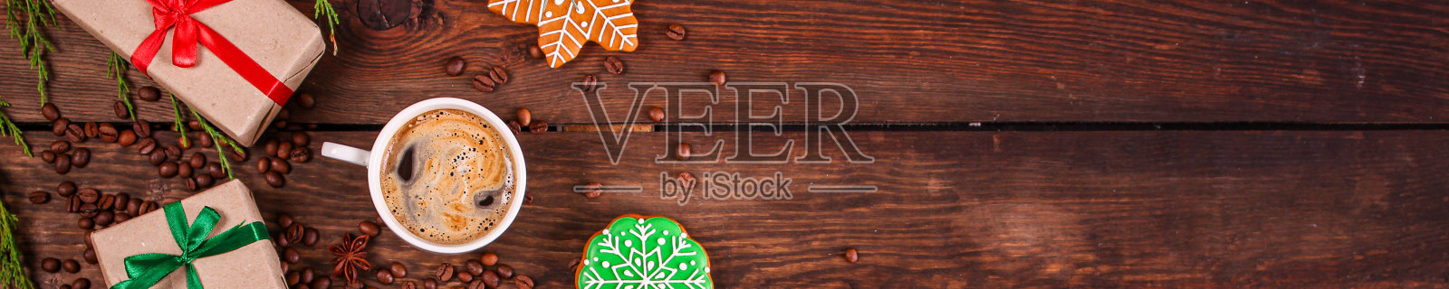 姜饼曲奇圣诞甜糕点甜点节日家庭烘焙蛋糕款待节日新年礼物俯视图拷贝空间食物背景乡村照片摄影图片