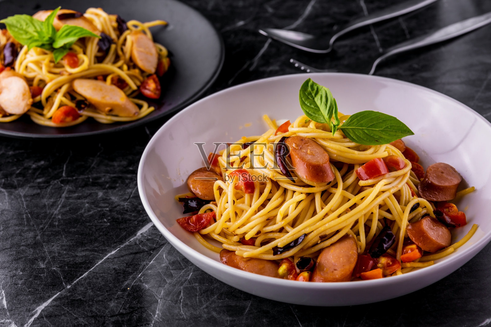 辣椒意大利面香肠照片摄影图片