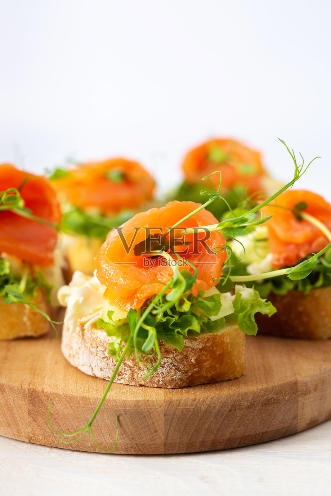 红鱼开胃小菜照片摄影图片