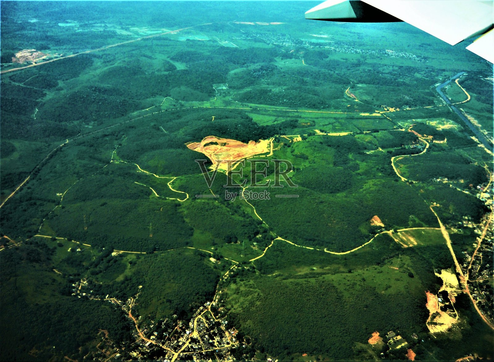 地球表面鸟瞰图。照片摄影图片