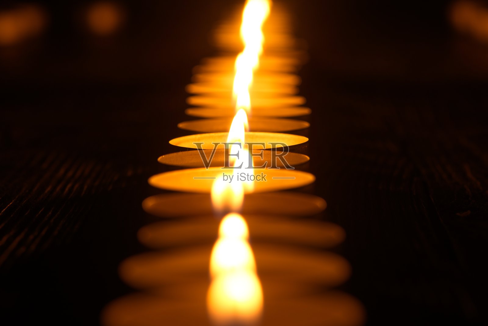 圣诞灯背景散焦圣诞灯照片摄影图片