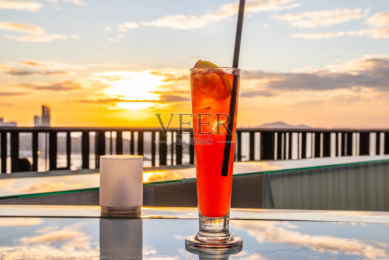 在亚洲泰国的一种新加坡司令鸡尾酒照片摄影图片