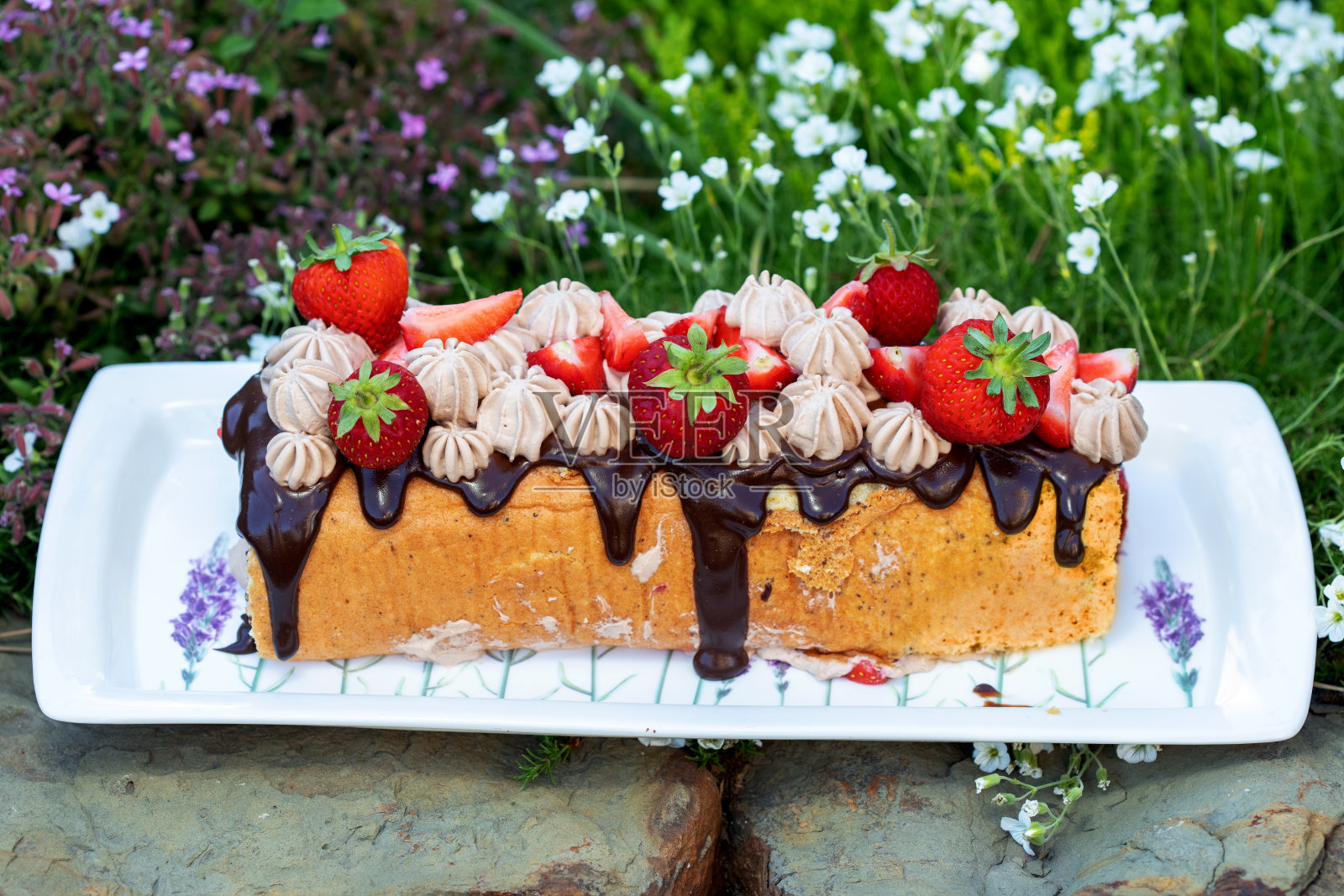 瑞士水果卷蛋糕照片摄影图片