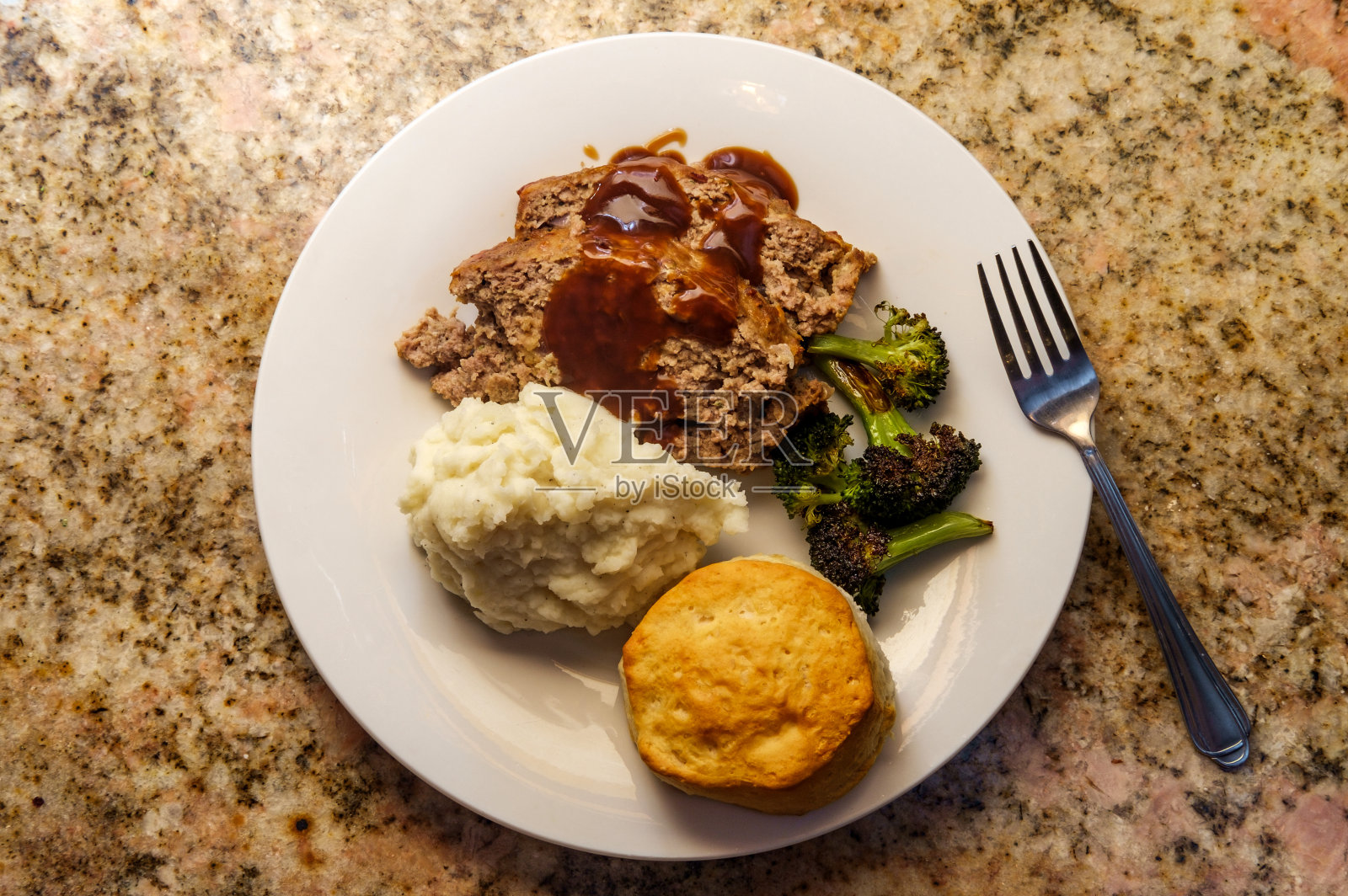 烘肉卷土豆泥照片摄影图片