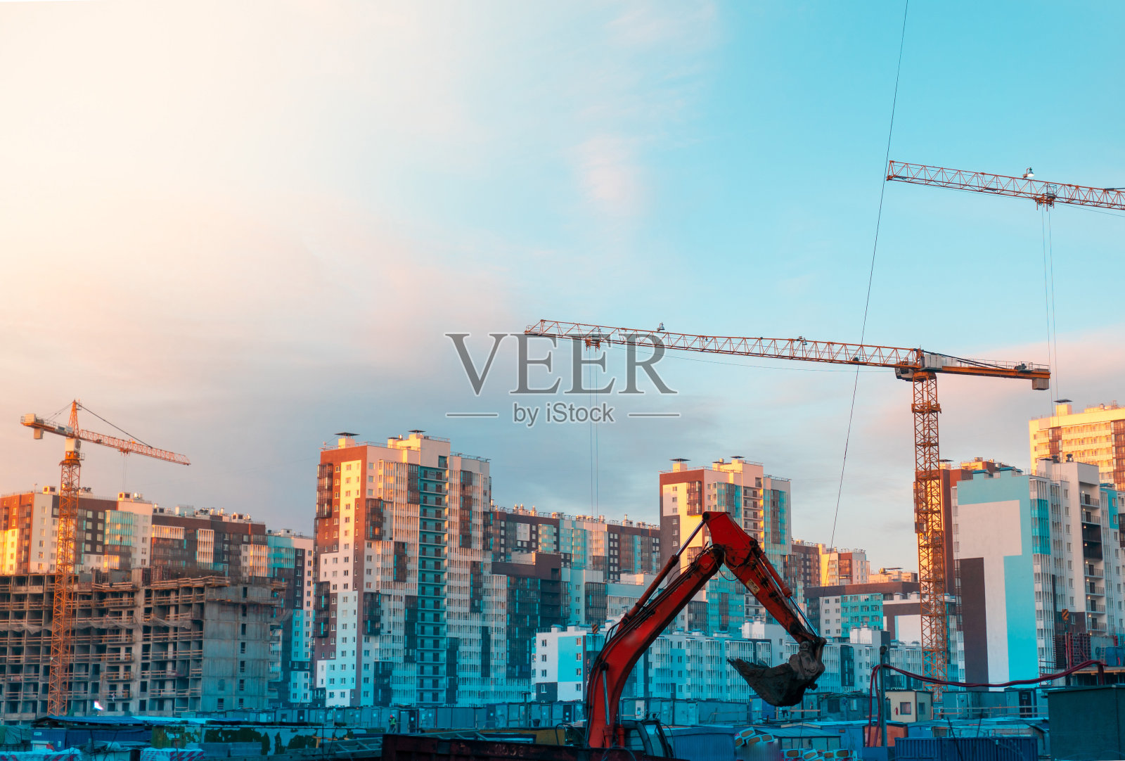 建筑工地概貌。建设房子照片摄影图片