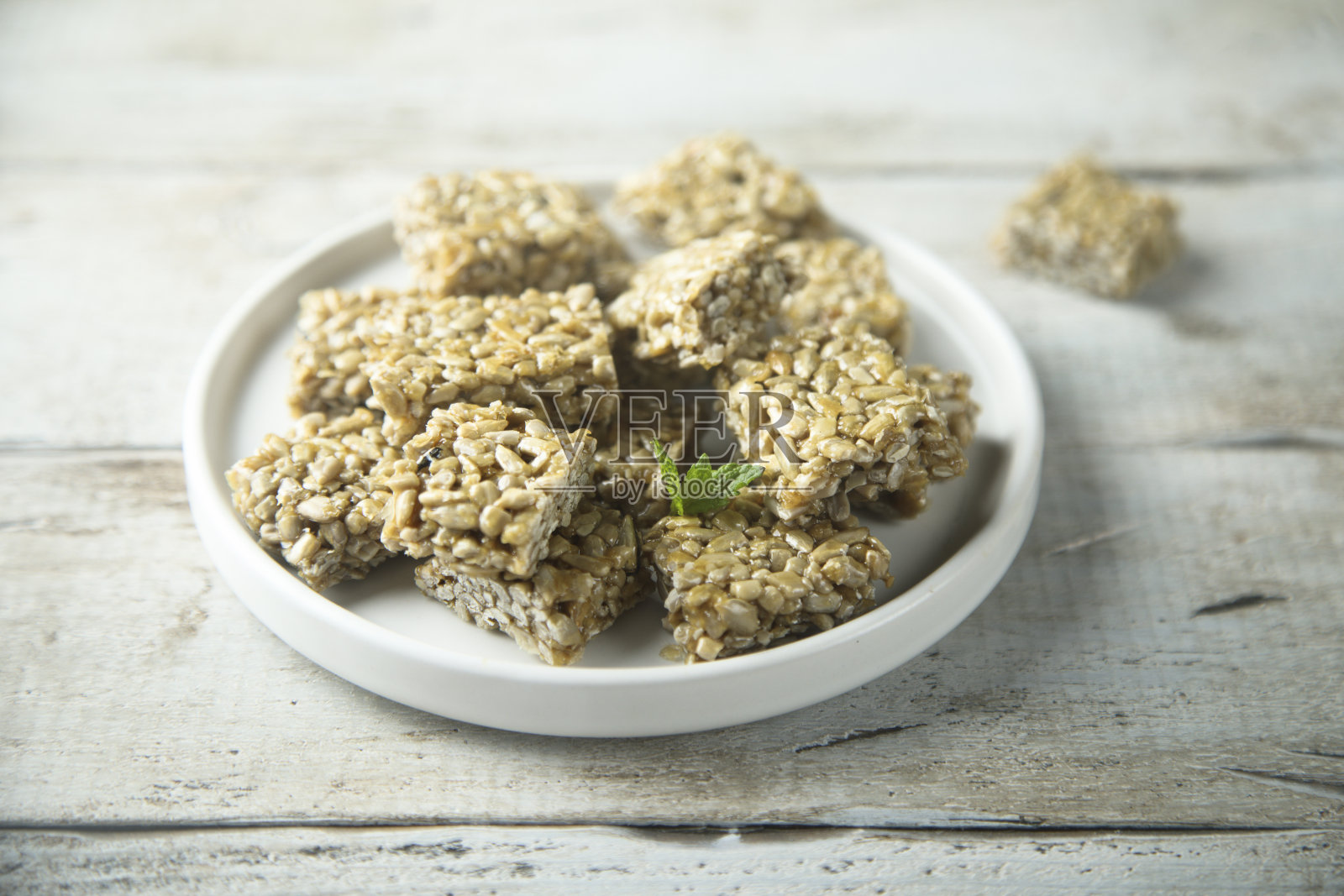 种子蜂蜜酒吧照片摄影图片