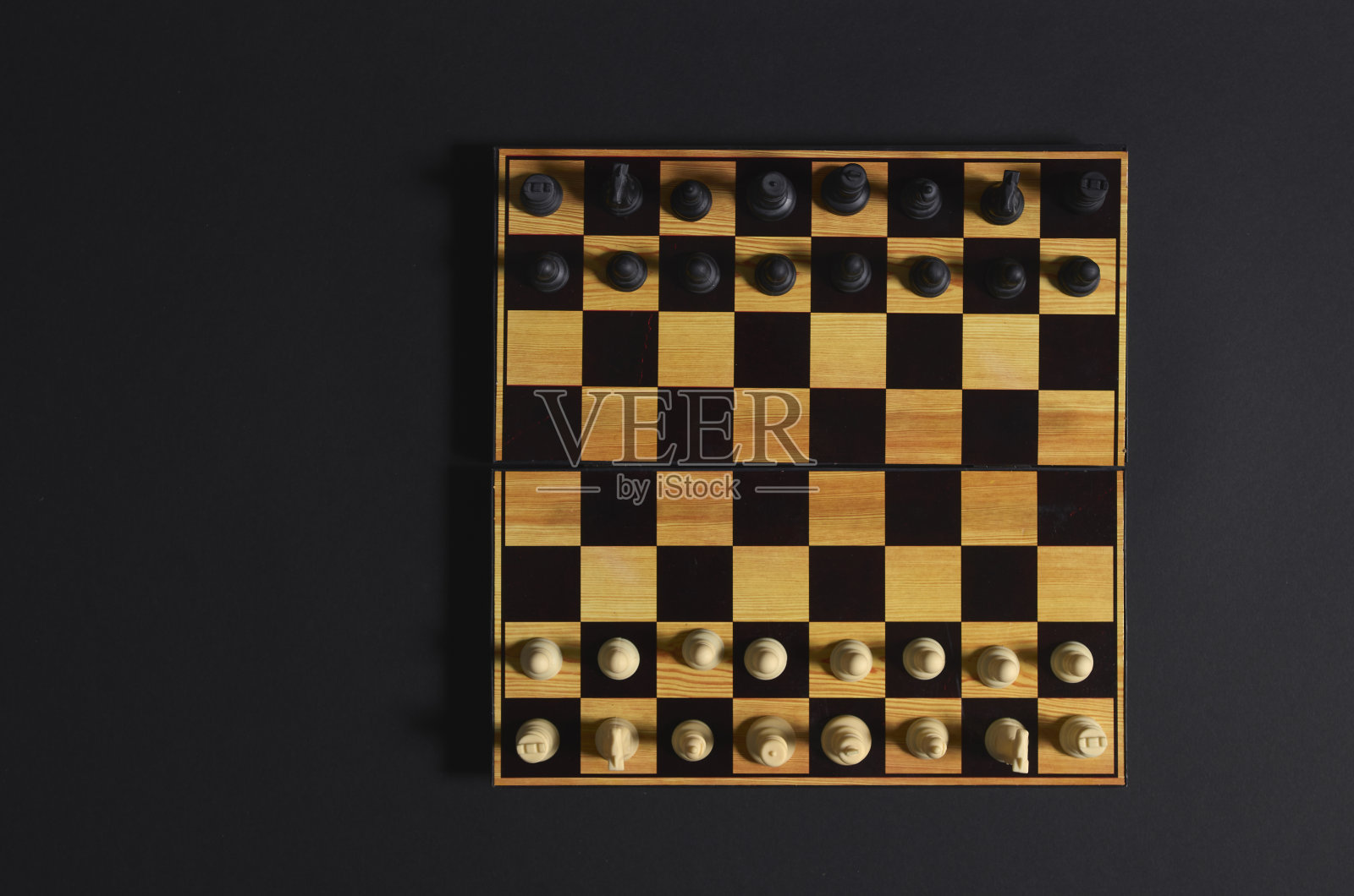 棋盘和棋子照片摄影图片