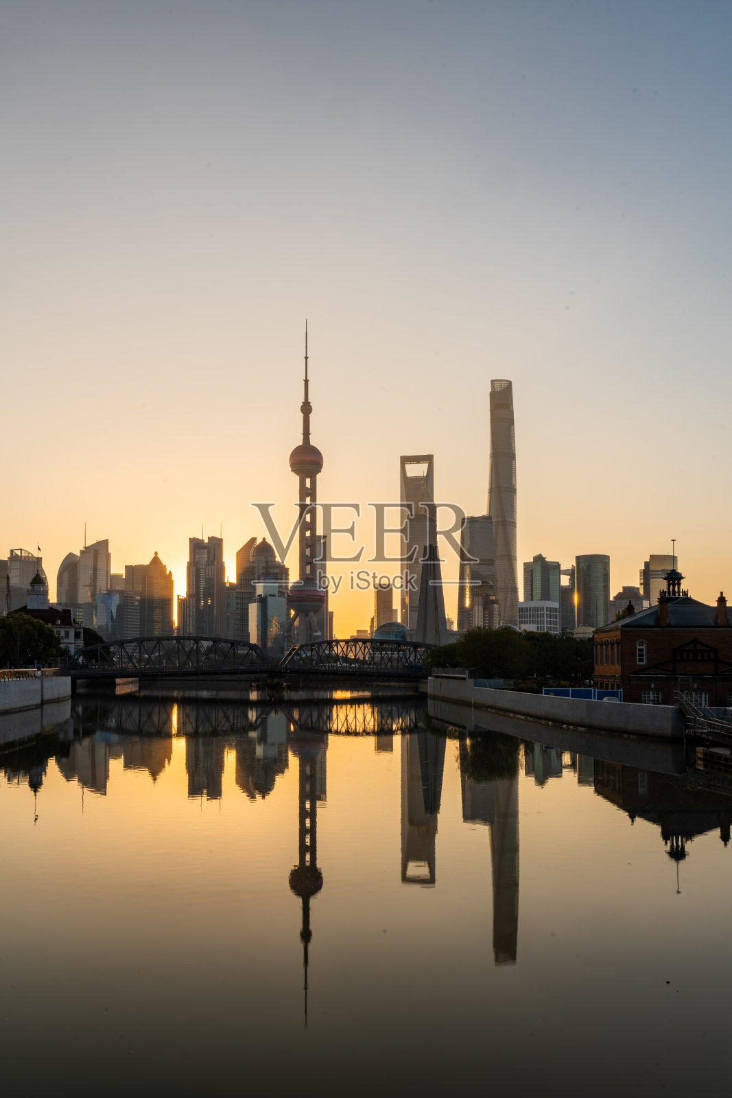 上海的日出景观照片摄影图片