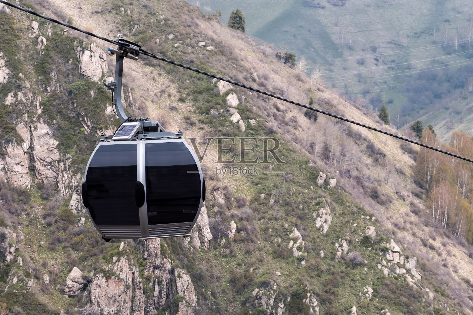 山间缆车道。照片摄影图片
