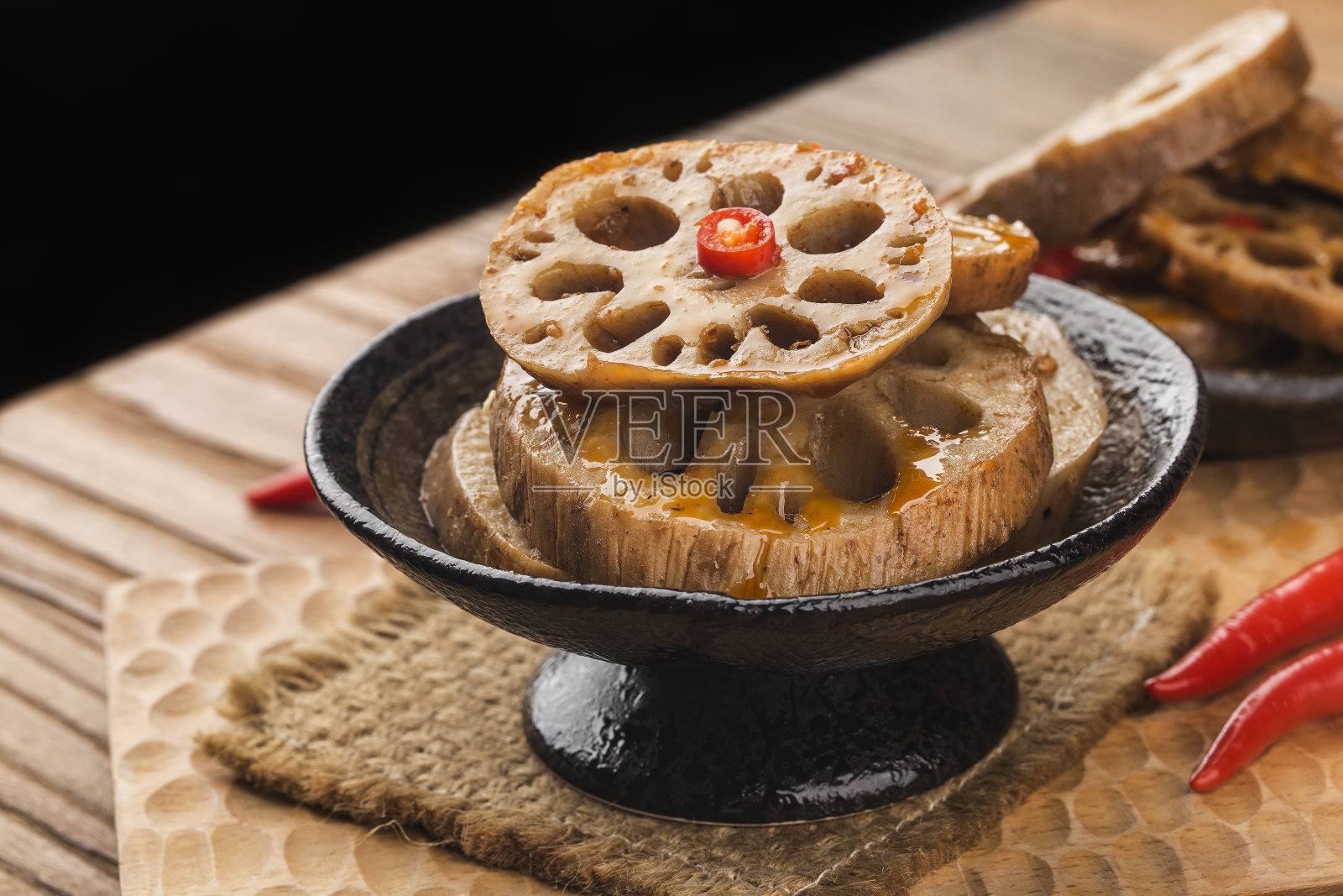 这是一碗莲藕的特写照片摄影图片