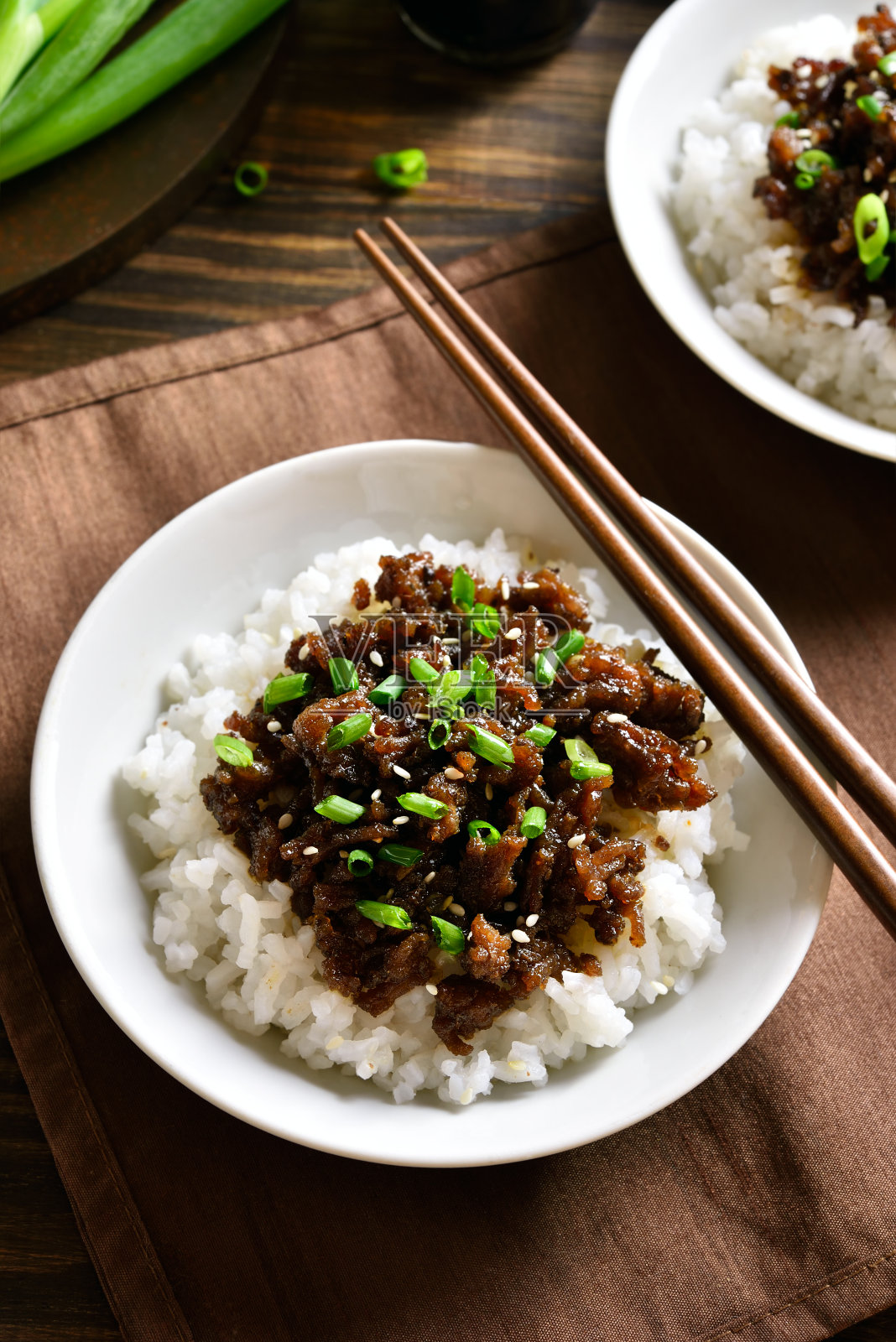 韩国牛肉和米饭碗照片摄影图片
