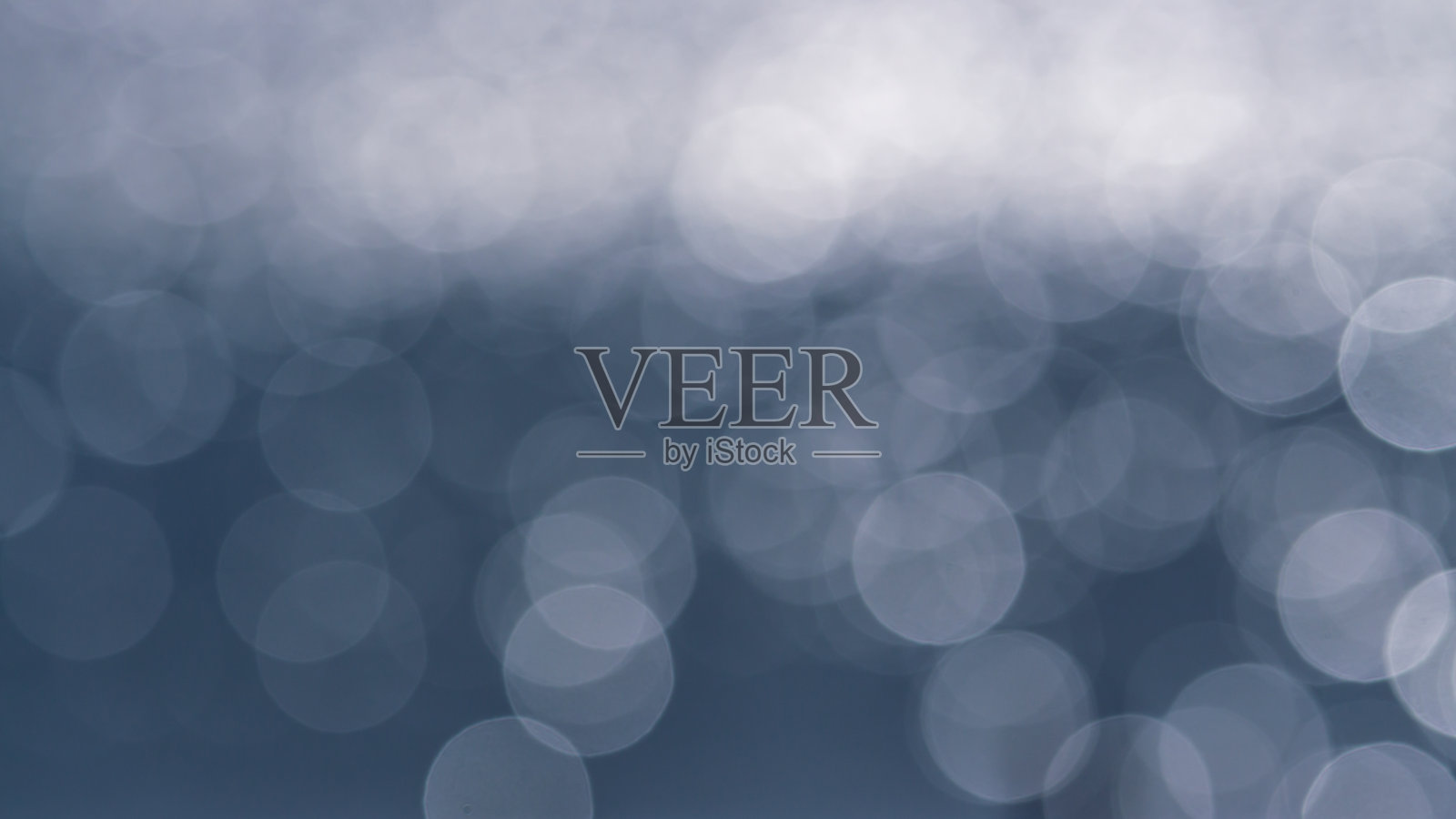 闪闪发光的大海照片摄影图片