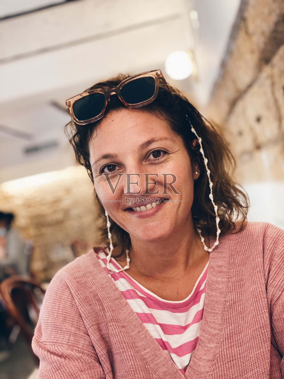 肖像在粉红色的照片摄影图片