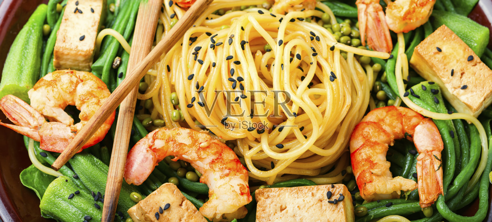 意大利面和虾照片摄影图片