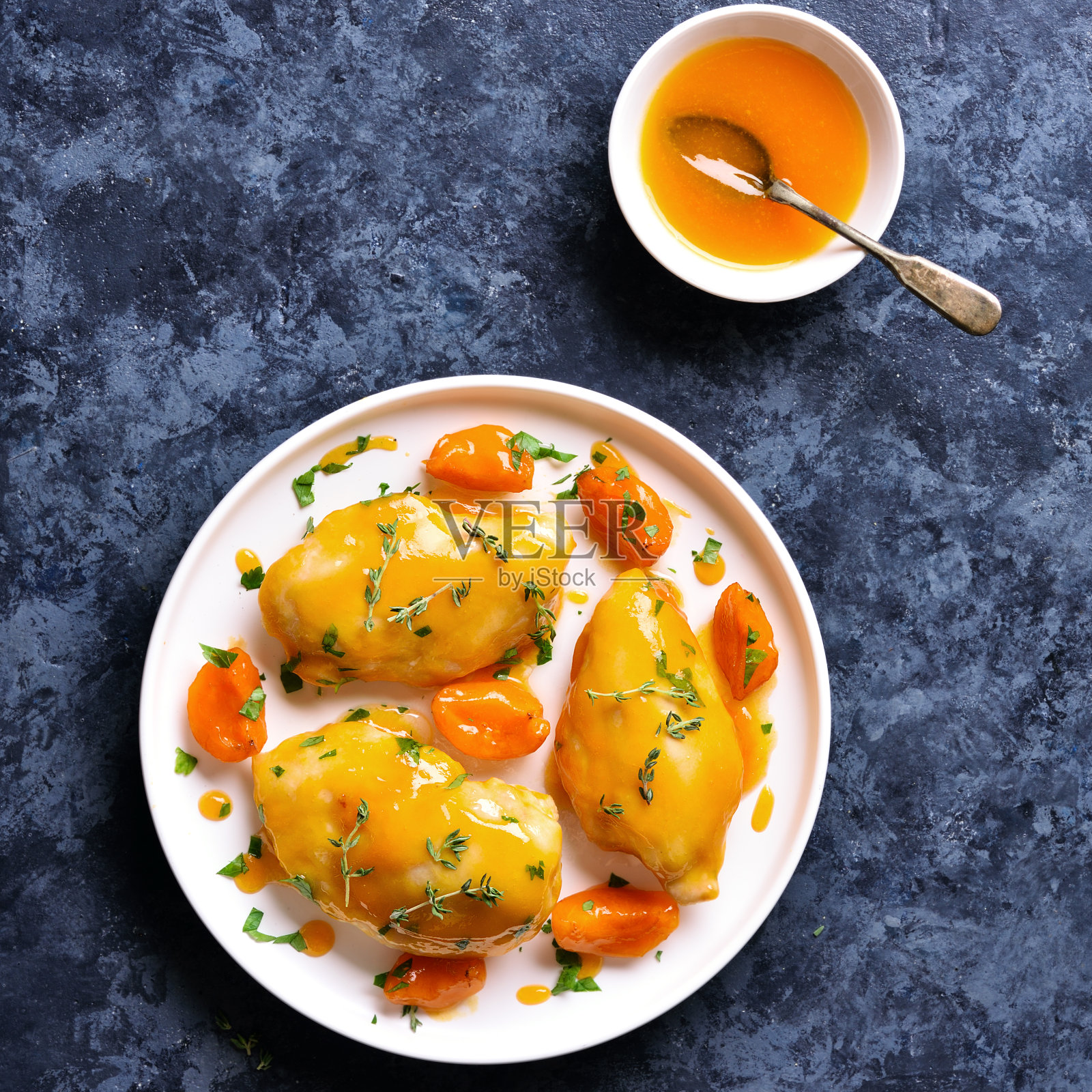 杏酱鸡胸肉照片摄影图片