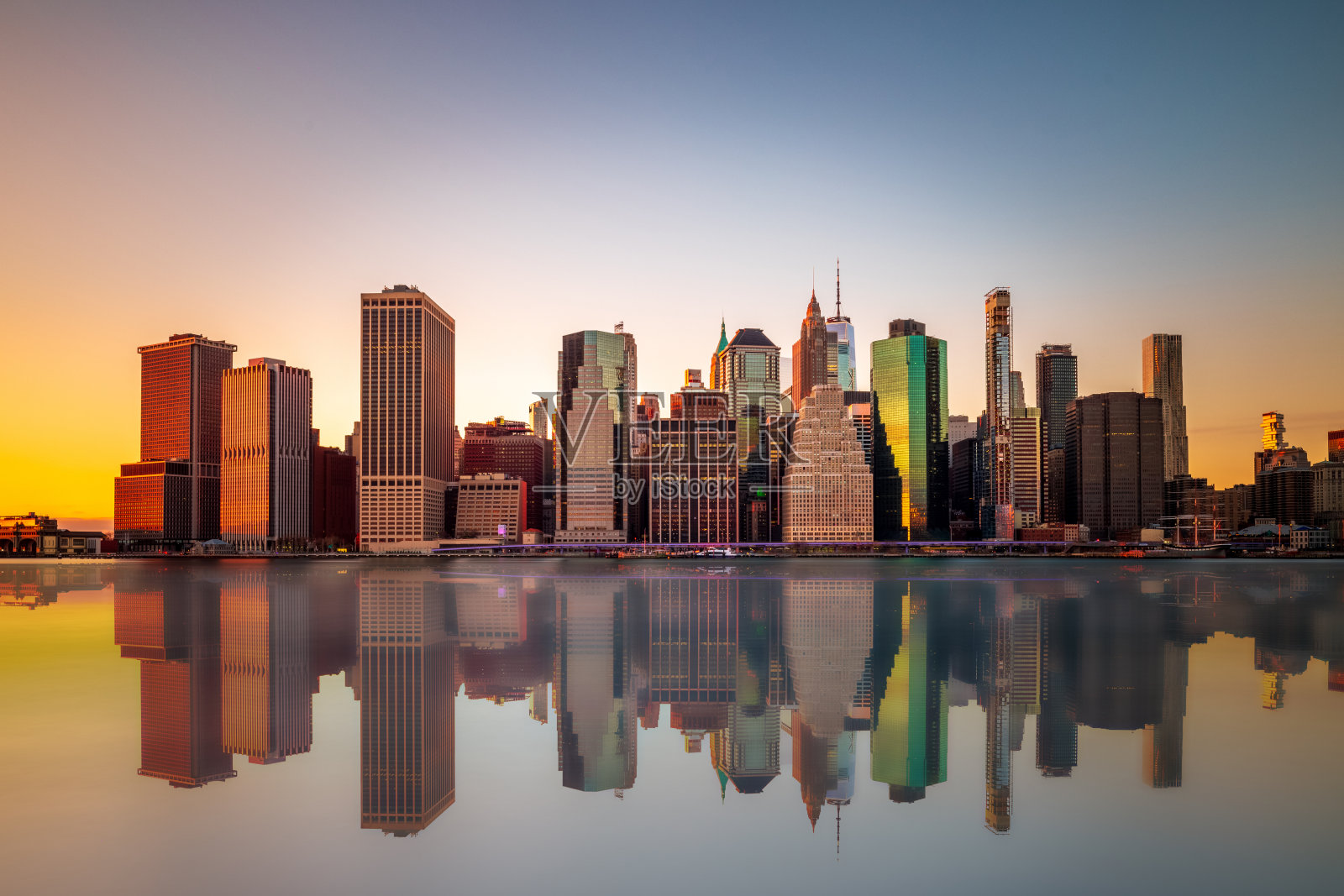 曼哈顿在日落照片摄影图片