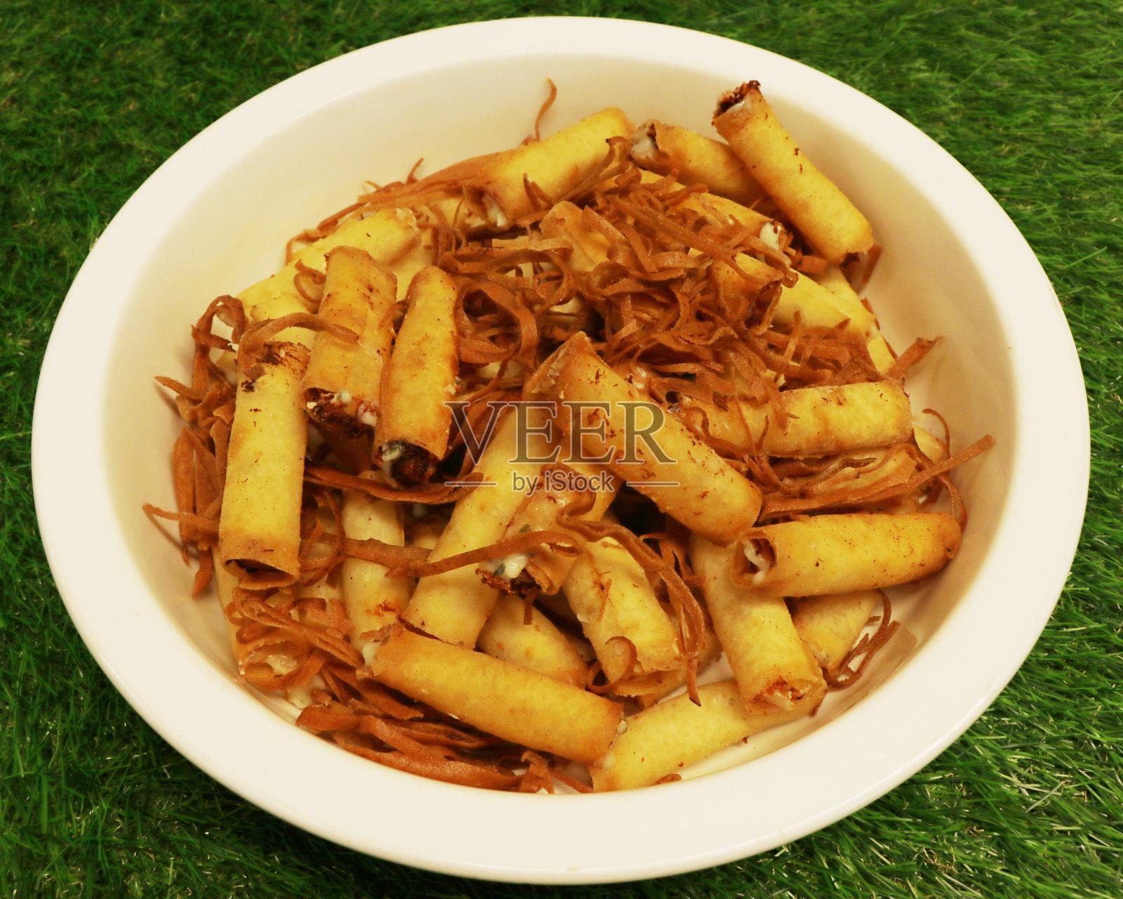 黎巴嫩油炸酥脆奶酪卷照片摄影图片