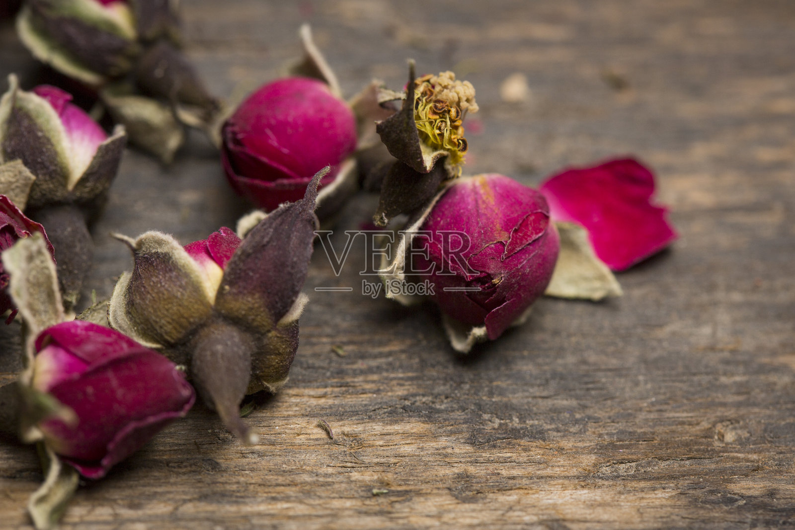 干玫瑰，木质玫瑰茶。照片摄影图片