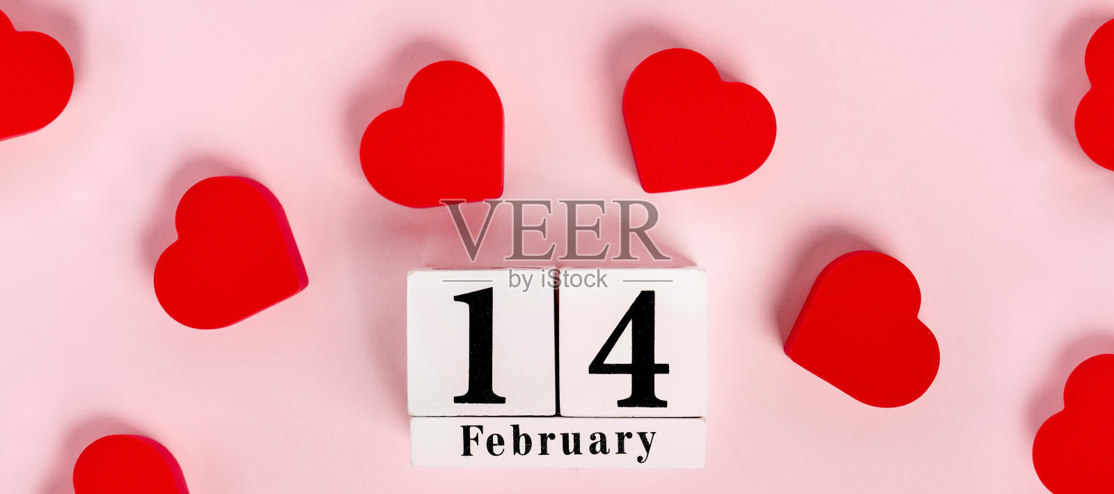 情人节被描绘成日历和心形照片摄影图片