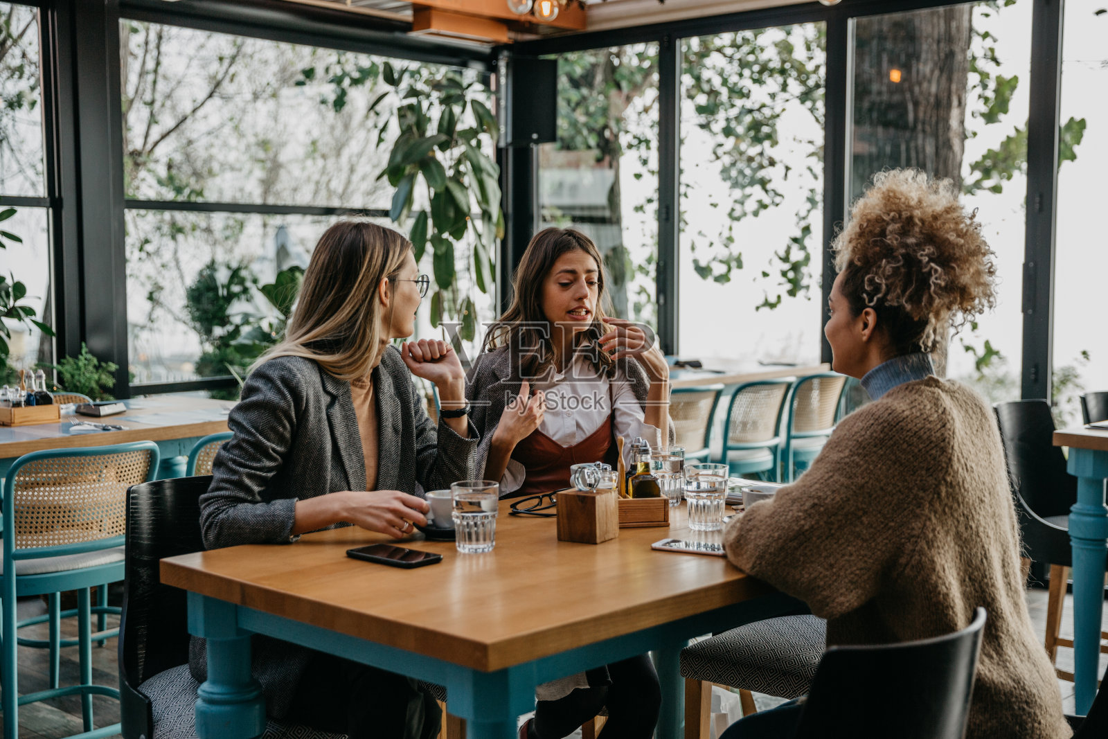 我们喜欢下午的匡威照片摄影图片