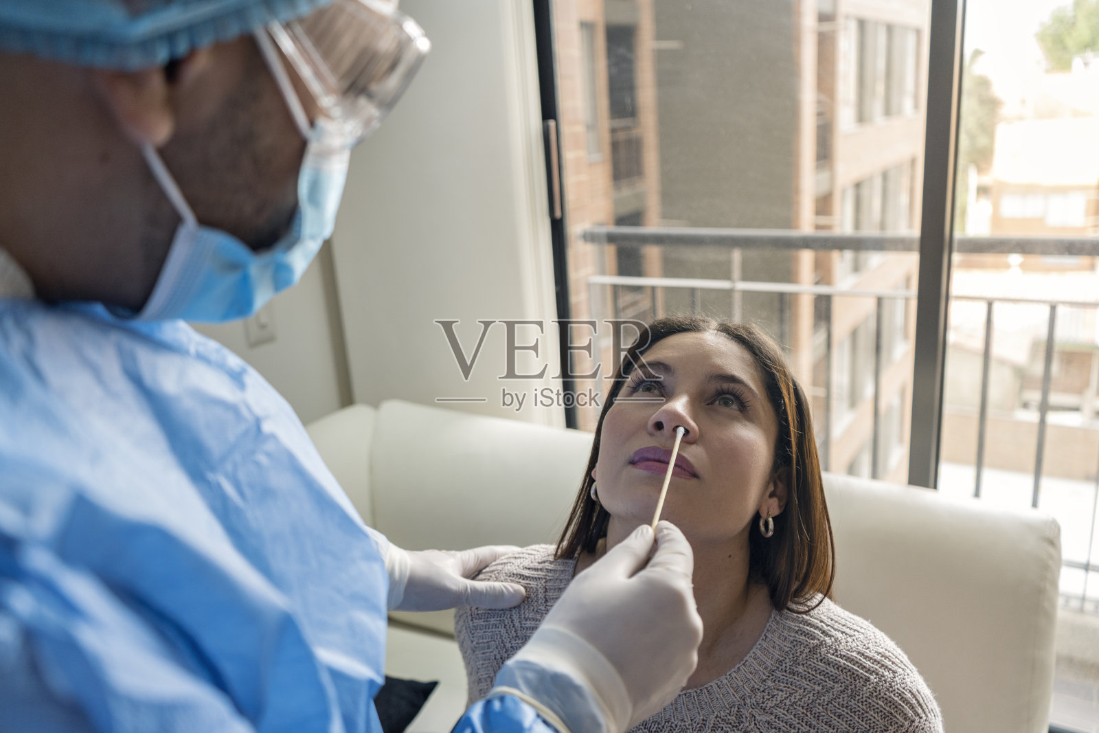 新冠快速检测设备照片摄影图片